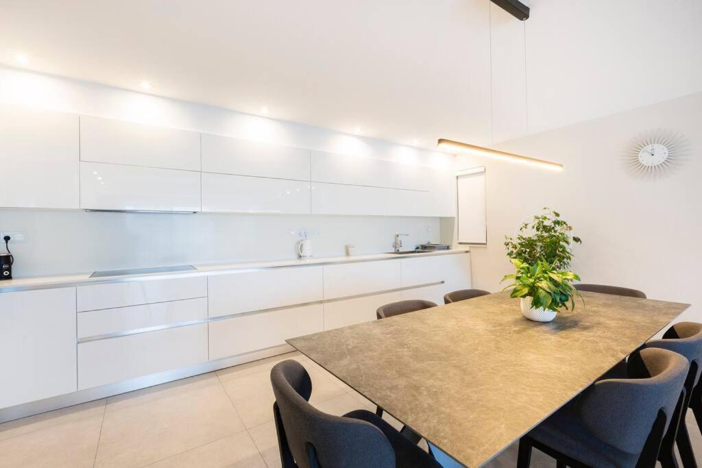 Ngh12 - Lovely And Spacious 2 Bedroom Apartment Naxxar Exterior photo